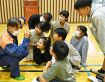 小学生、医療を楽しく学ぶ