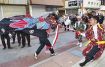 獅子と氏子　鳥居前で攻防／１７日、田辺／蟻通神社「湊祭」