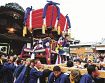 奴行列、ふとん太鼓で新元号祝う　鹿島神社で例大祭