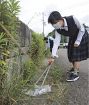 地域との関わりを／南部高１年　学校周辺でごみ拾い