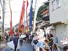 秋祭り活気づく／みなべ町堺の日吉神社／お幣や獅子舞御渡り