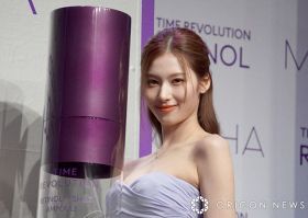 「ミシャジャパン記者発表会『TIME REVOLUTION RETINOL Press Preview in JAPAN　Featuring TWICE SANA』」に出席したTWICW・SANA （C）ORICON NewS inc.