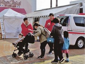 買い物客に献血呼び掛け／田辺　紀南の郵便局長会