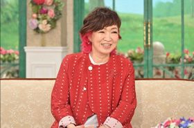 『徹子の部屋』に出演する清水ミチコ（C）テレビ朝日