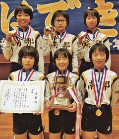 南部女子Ａが優勝／ＪＡ紀州カップバレー