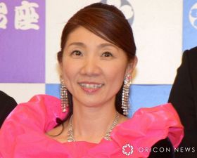 松居直美、28歳息子との“親子ドライブデート”が「素敵」　近影＆幼少期の“顔出し”ショットを紹介