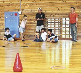 スカイクロスを体験／龍神村内の小学生