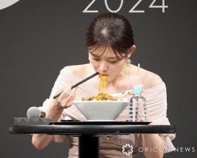 仕事を忘れてラーメンむさぼっていた松村沙友理（C）ORICON NewS inc.