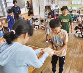 新米、家族で食べて／小学生にプレゼント／エコ工房四季