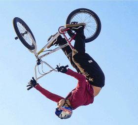 中村６連覇、女子は小沢Ｖ／全日本ＢＭＸパーク