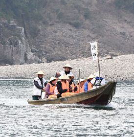 【動画】開始20年　運航始まる　熊野川の川舟下り、和歌山県新宮