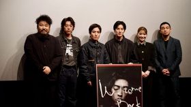 映画『Welcome Back』公開記念舞台あいさつに登壇した（左から）川島直人監督、吉村界人、三河悠冴、宮田佳典、優希美青、松浦慎一郎