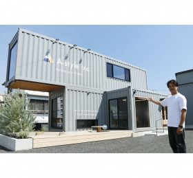 建築用コンテナで建てられたエースタイルの事務所（和歌山県田辺市新庄町で）