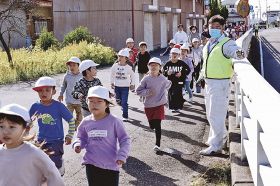 みなべ／南部小で津波避難訓練／学校運営協と初めて共催