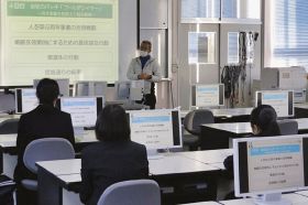 魅力発信の大切さ学ぶ／田辺高で地域・観光ゼミ