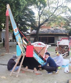 秋祭りの準備大詰め　日出神社は神船組み立て、熊野三所神社は獅子舞稽古、和歌山