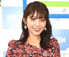 岡副麻希、レアな娘“顔出し”ショット「めっちゃ可愛い♪」「スクスクとお育ちで何より」