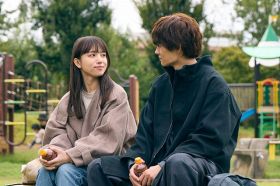 『マイダイアリー』今夜第5話、清原果耶&佐野勇斗が見つめ合う　“男女5人鍋パーティー”も【見どころ】