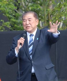 「世の中大変物騒に」　厳しい警備態勢の中、石破首相　和歌山県海南市で演説