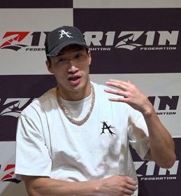 【RIZIN】寝坊で会見遅刻の安保瑠輝也、5時間後に一人会見「トラブル起こしたらハイキック」