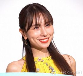 May J.、長女と初海外で“親子ショット”「ローマの休日？」「プリンセスとリトルプリンセス」の声