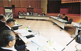 市町村長交え意見交換／紀伊半島３県知事会議