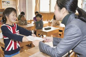 さあ、冬休み　和歌山県内の学校で終業式