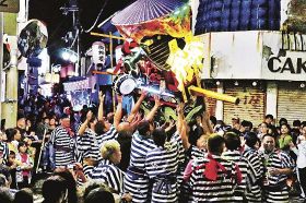 秋祭りにぎわう／潮崎本之宮神社　潮御崎神社　獅子屋台や獅子舞／串本