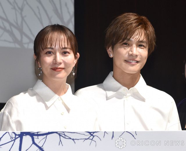 『フォレスト』制作発表会見に出席した（左から）比嘉愛未、岩田剛典 （C）ORICON NewS inc.