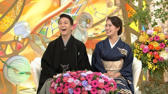 1月5日放送『新婚さんいらっしゃい』に出演する中村米吉と妻（C）ABCテレビ