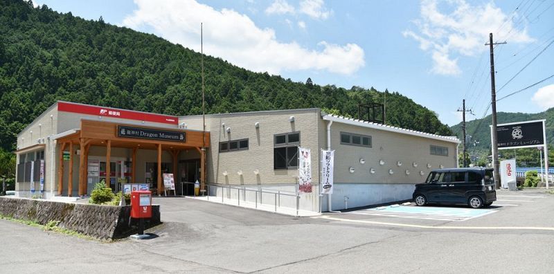 ドラゴンマーケットの朝市が開かれる会場（和歌山県田辺市龍神村柳瀬で）