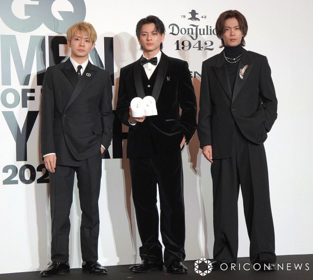 『GQ MEN OF THE YEAR 2024』受賞者のフォトコールに登場したNumber_i（左から）岸優太、平野紫耀、神宮寺勇太 （C）ORICON NewS inc.