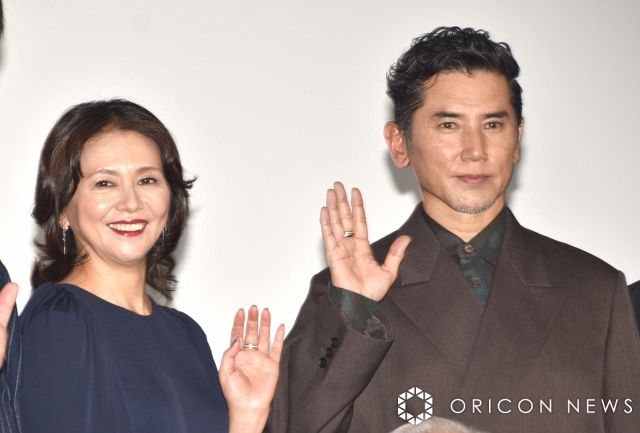 32年ぶり共演を果たした（左から）小泉今日子、本木雅弘 （C）ORICON NewS inc.