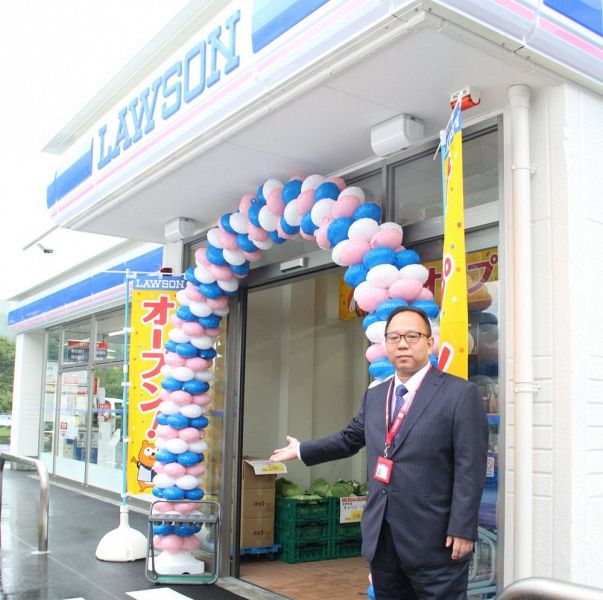 祖父の古里である龍神村に出店を決めた山田敦司さん（和歌山県田辺市龍神村西で）